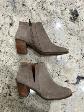 Lucky Brand Taupe Suede Block Heel Ankle Booties